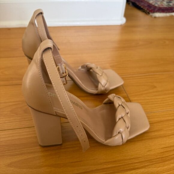 Nude Size 6 3.9 Inch Heels - Picture 1 of 3